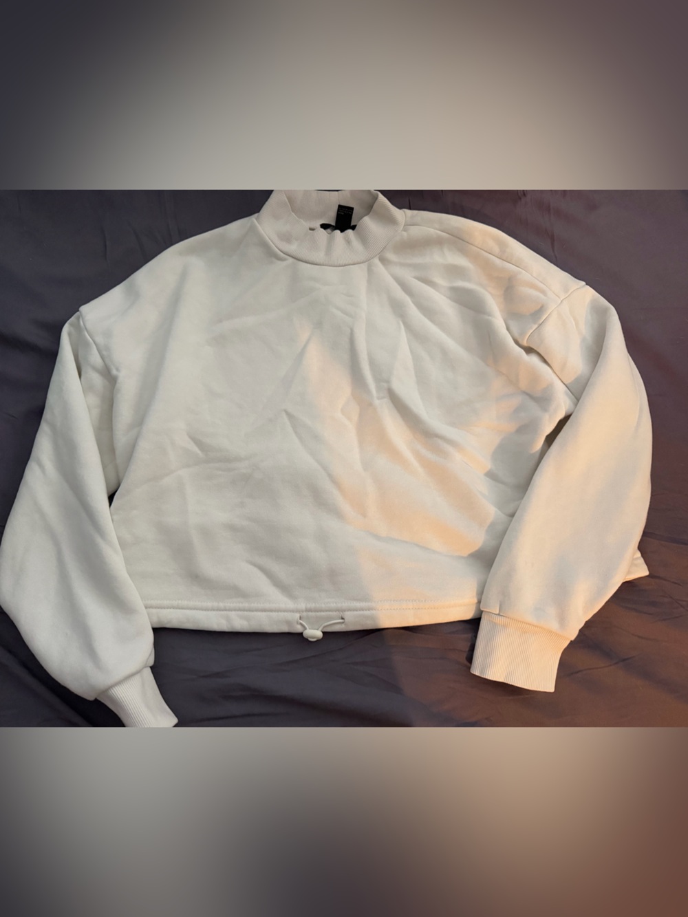 Women’s Crewneck Crop Sweater - White